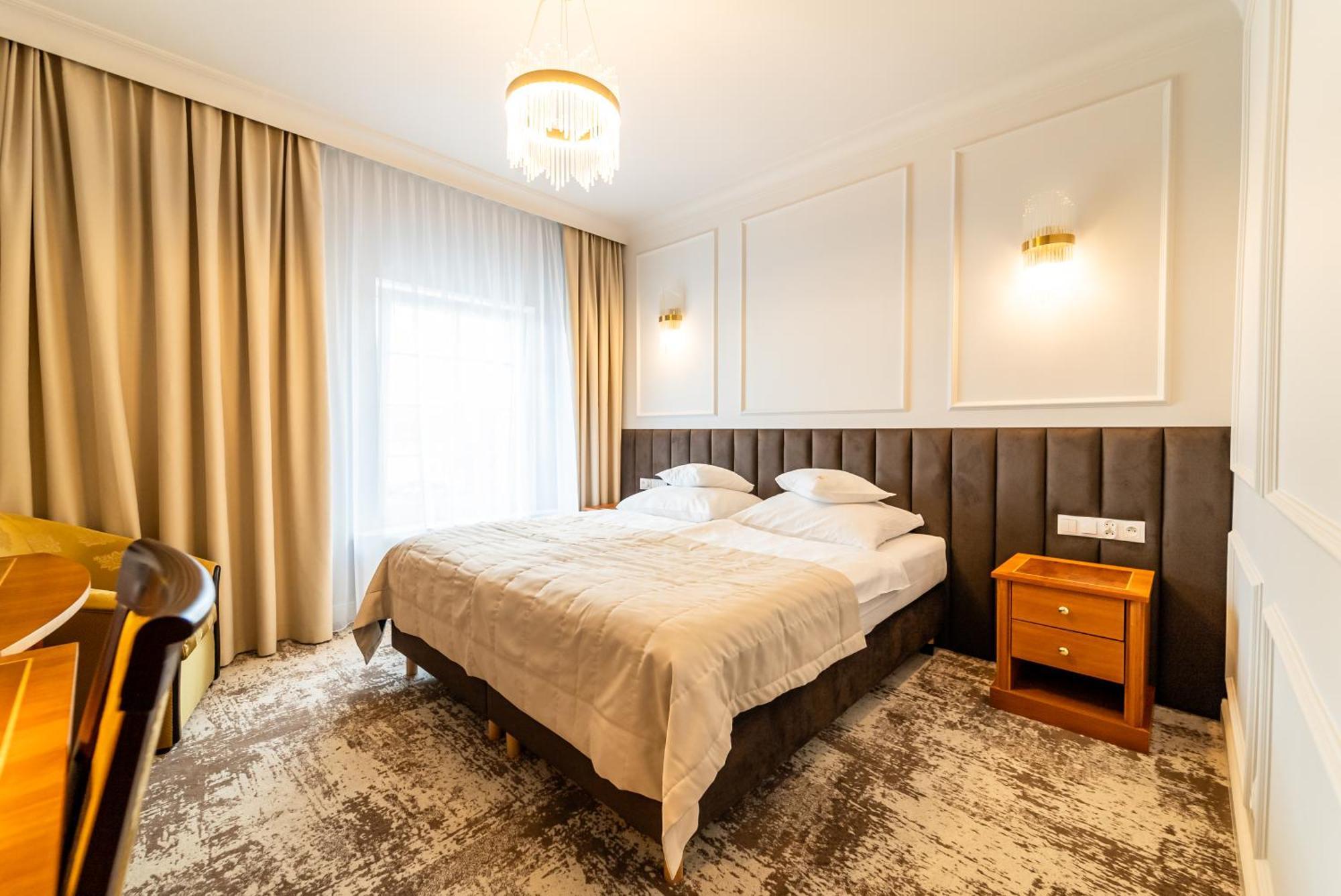 Hotel Piast Ополе Экстерьер фото