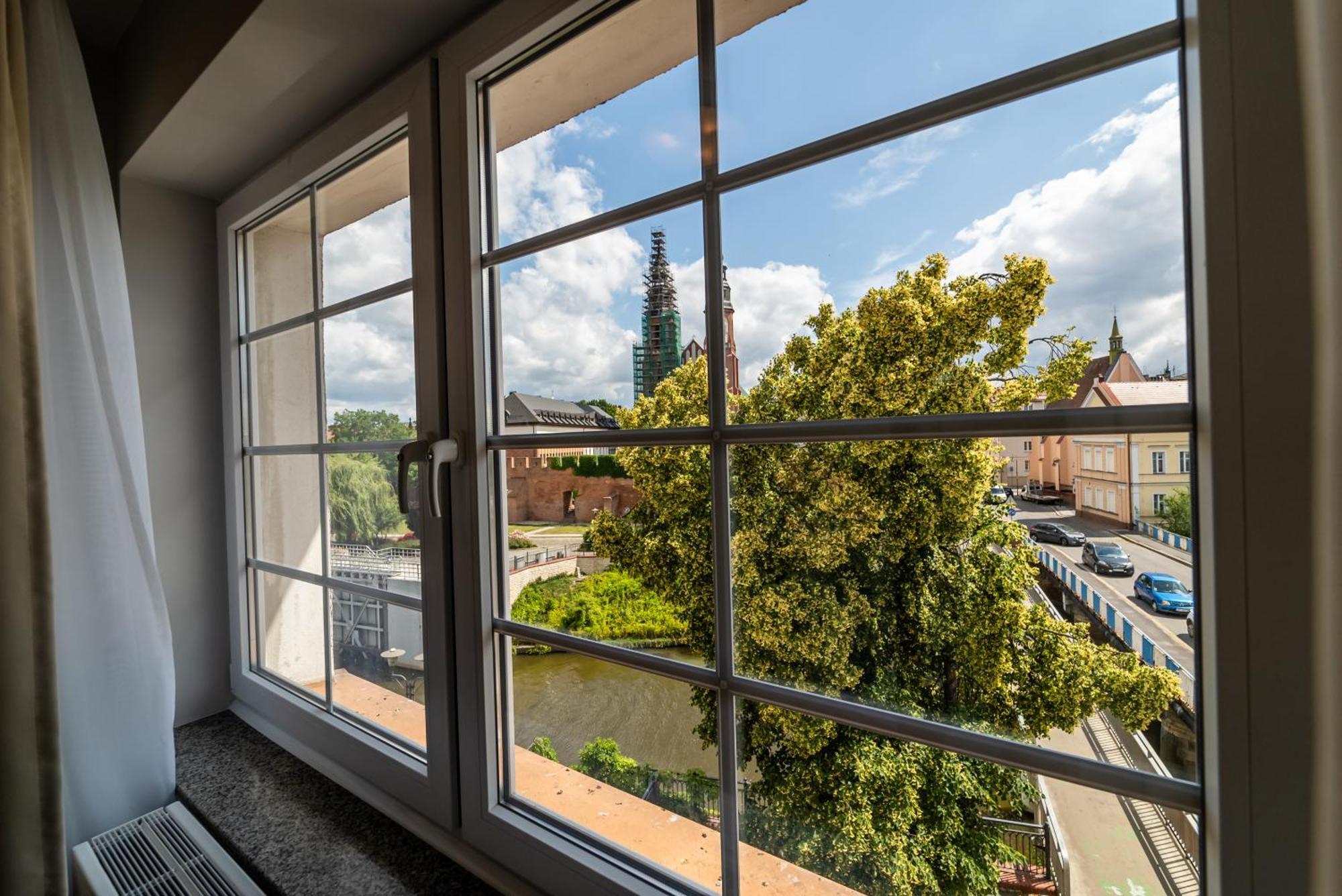 Hotel Piast Ополе Экстерьер фото