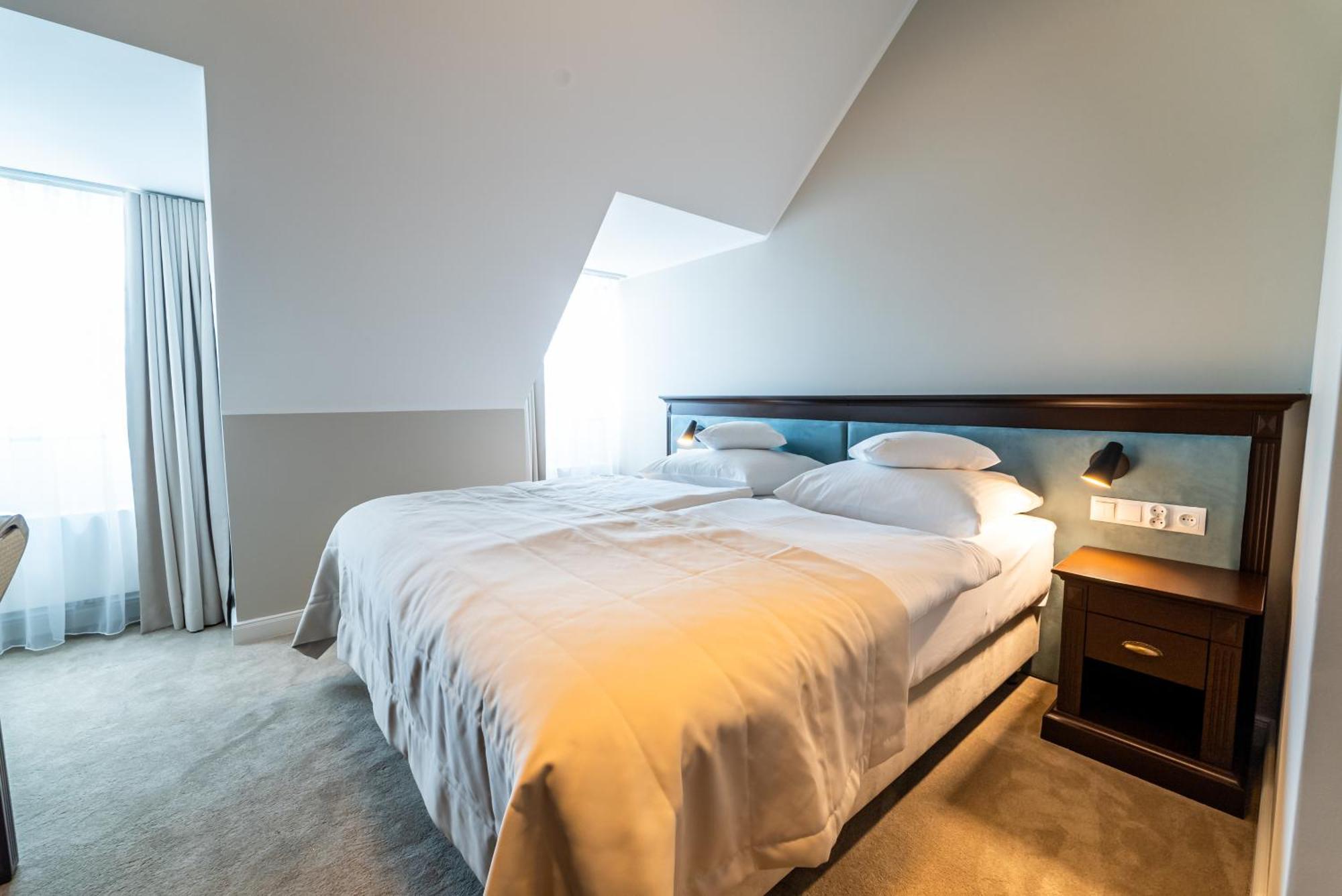 Hotel Piast Ополе Экстерьер фото